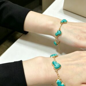 ascending luck turquoise bracelet